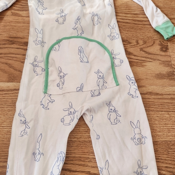 EUC The Beaufort Bonnet Co. Boys.Bunny Print One Piece Pajama, Size 4T - Picture 5 of 6